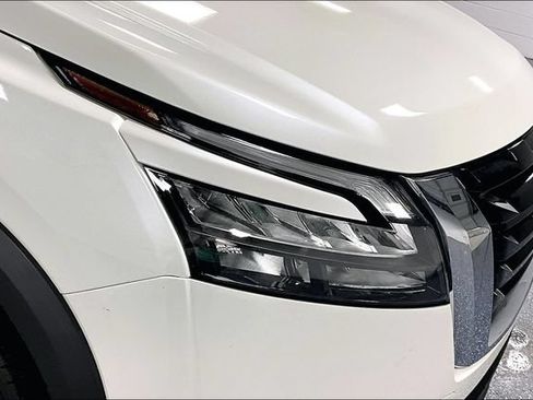 Used 2024 Nissan Pathfinder SV w/ Lighting Package (N92) AWD/4WD image 29