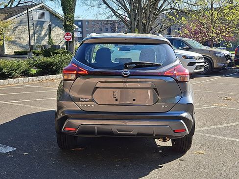 Certified 2023 Nissan Kicks SV FWD image 5