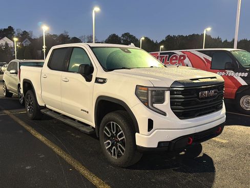 Used 2023 GMC Sierra 1500 AT4 w/ Technology Package image 4