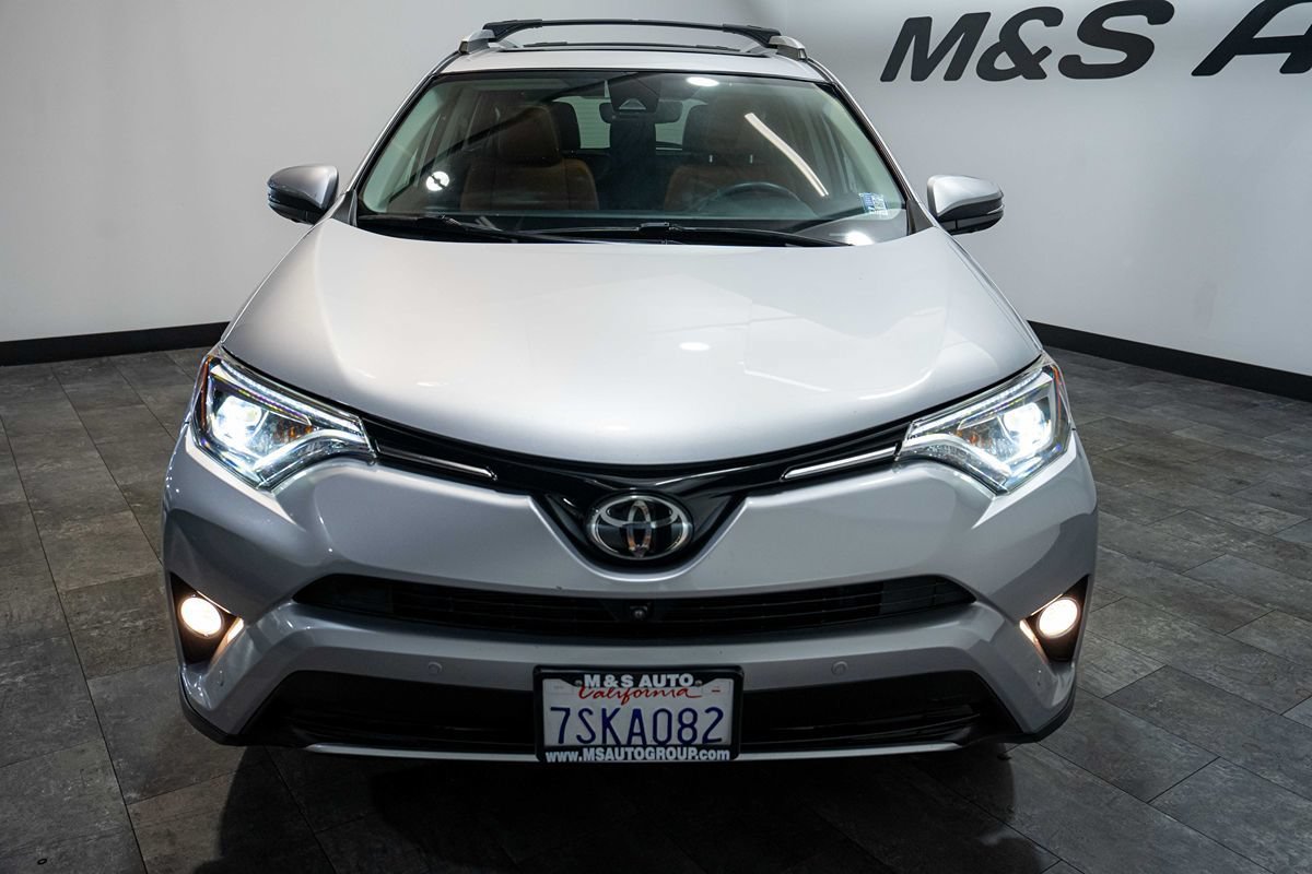 Used 2016 Toyota RAV4 Limited w/ Advanced Technology Package AWD/4WD image 20