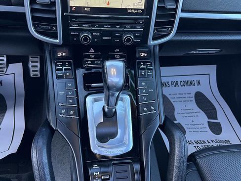 Used 2016 Porsche Cayenne S w/ Premium Package image 36