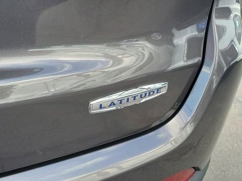 Used 2022 Jeep Compass Latitude image 21