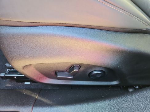 Used 2024 Alfa Romeo Tonale Veloce image 11