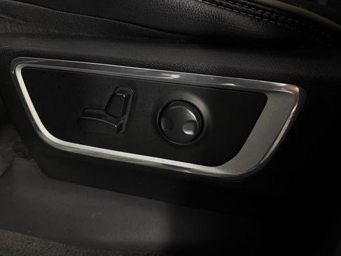 Used 2021 RAM 1500 Laramie w/ Sport Appearance Package image 25