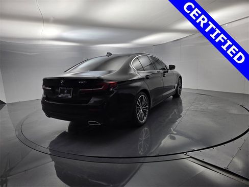 Certified 2022 BMW 530i w/ Convenience Package image 10