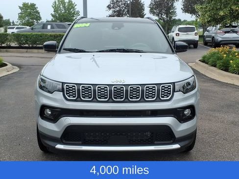 Used 2024 Jeep Compass Limited AWD/4WD image 2