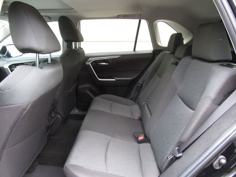 Used 2025 Toyota RAV4 XLE w/ Convenience Package AWD/4WD image 16