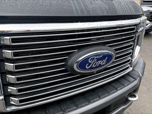 Used 2021 Ford F450 Platinum w/ FX4 Off-Road Package image 35