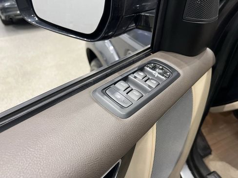 Used 2016 Land Rover LR4 HSE image 42
