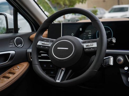 New 2025 Hyundai Sonata Limited image 13