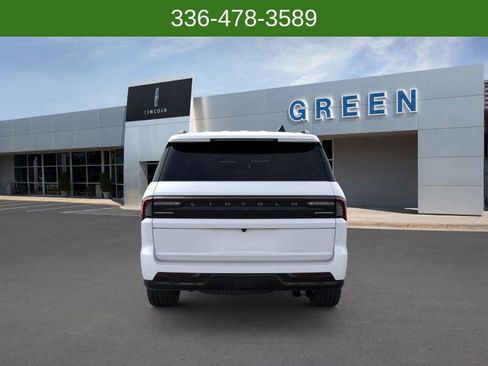 New 2025 Lincoln Navigator Reserve w/ Jet Appearance Package image 5