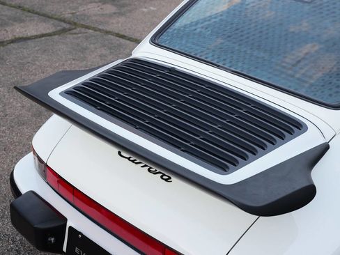 Used 1989 Porsche 911 Carrera RWD image 11