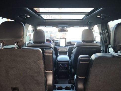 Used 2020 Ford Explorer ST w/ ST Street Pack image 7