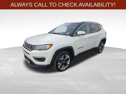 Used 2018 Jeep Compass Limited AWD/4WD image 3