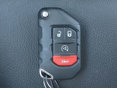 Certified 2024 Jeep Wrangler Unlimited Sahara w/ Technology Group image 36