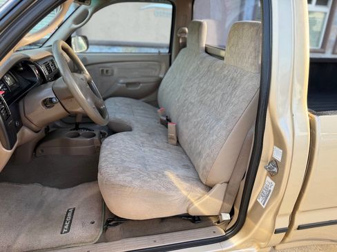 Used 2002 Toyota Tacoma 2WD Regular Cab image 13