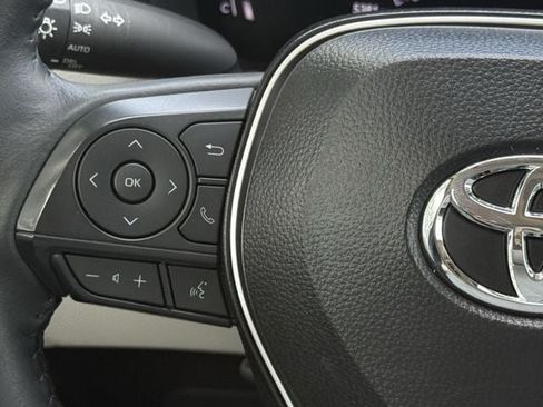 Used 2026 Toyota Corolla Cross LE w/ Moonroof Package FWD image 14