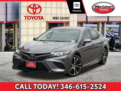 Used 2018 Toyota Camry SE w/ Convenience Package