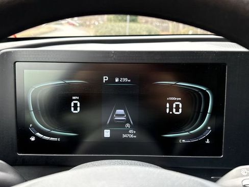 Used 2023 Kia Sportage LX image 10