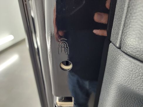 Used 2022 Ford F250 Lariat w/ Lariat Ultimate Package image 43