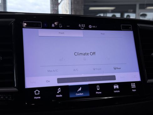 Used 2022 Chrysler Pacifica Touring-L image 49