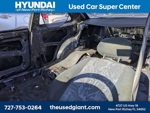 Used 2002 Mitsubishi Mirage DE FWD image 3
