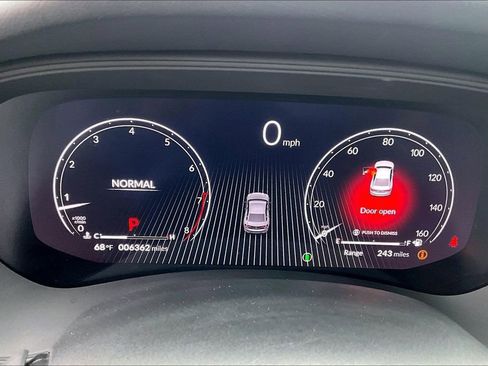 Used 2025 Acura TLX w/ Technology Package image 29