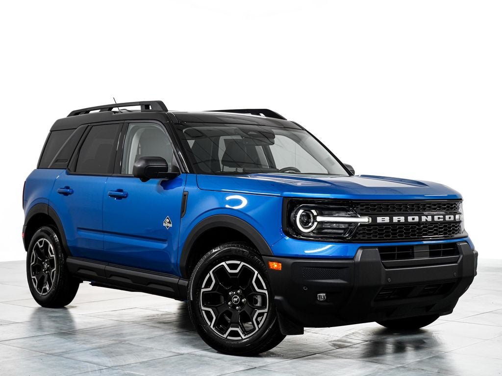Certified 2025 Ford Bronco Sport Outer Banks w/ Outer Banks Tech Package+ AWD/4WD image 1