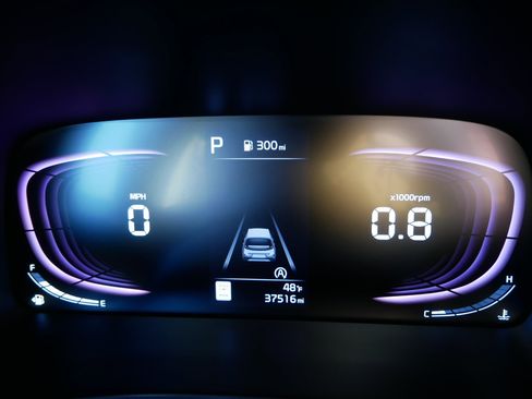 Certified 2024 Kia Soul LX w/ Option Group 015 image 21