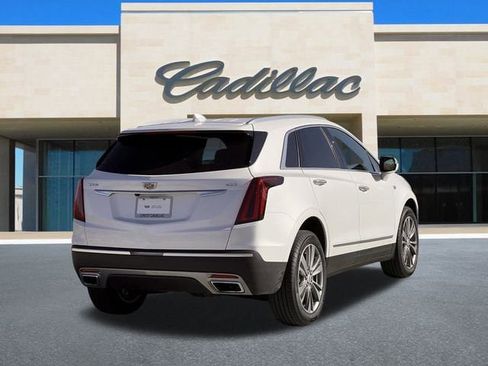 Certified 2025 Cadillac XT5 Premium Luxury image 4
