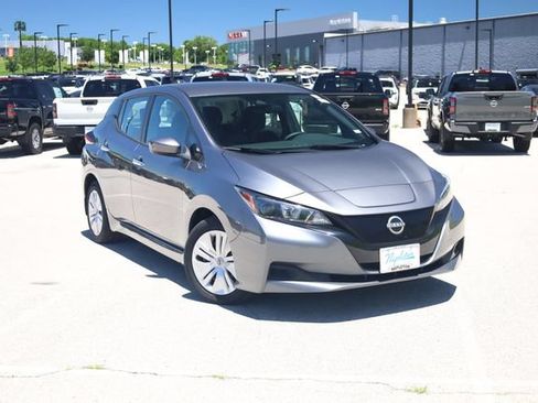 Certified 2025 Nissan Leaf S FWD image 2