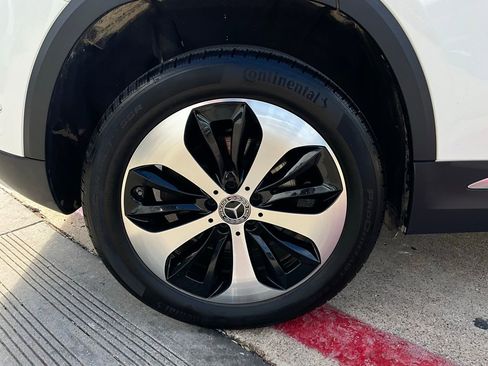 Used 2025 Mercedes-Benz GLA 250 image 9