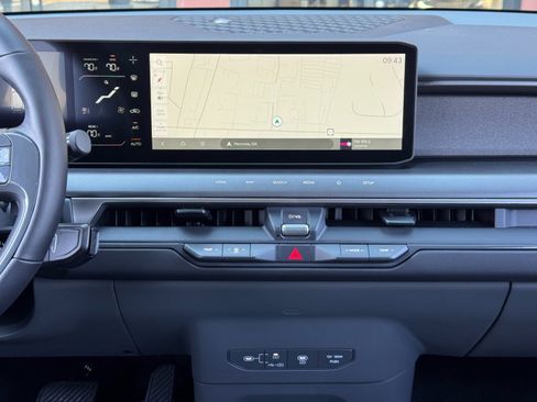 Used 2024 Kia EV9 Light Long Range image 21