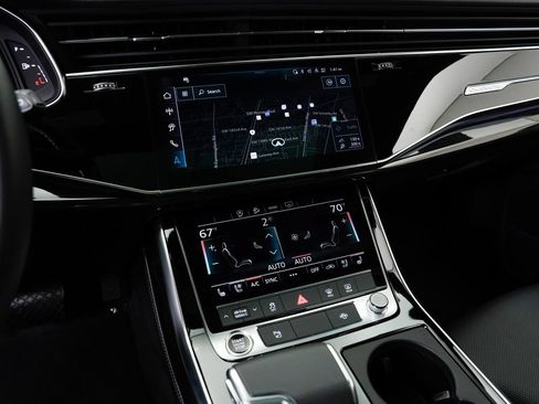 Certified 2025 Audi Q8 Premium Plus w/ Premium Plus Package AWD/4WD image 29