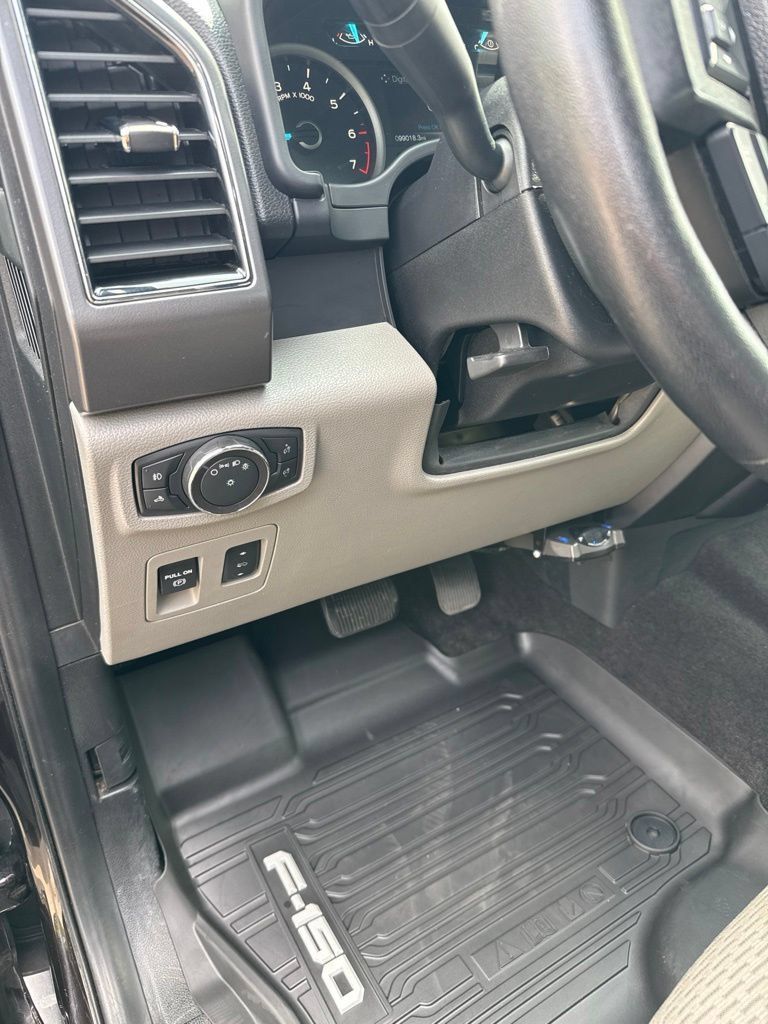 Used 2019 Ford F150 XLT w/ Equipment Group 302A Luxury AWD/4WD image 29