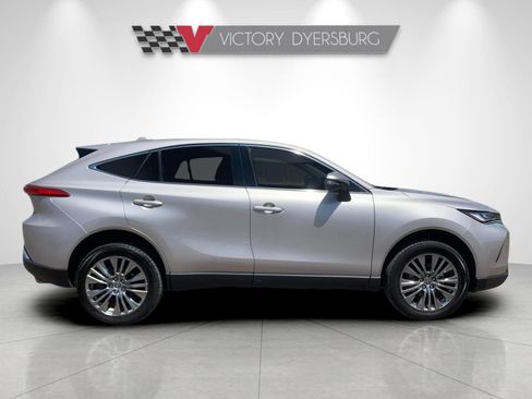 Used 2024 Toyota Venza Limited AWD/4WD image 3