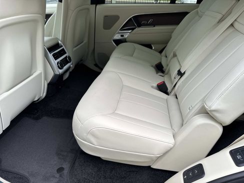 New 2026 Land Rover Range Rover Long Wheelbase SE AWD/4WD image 15