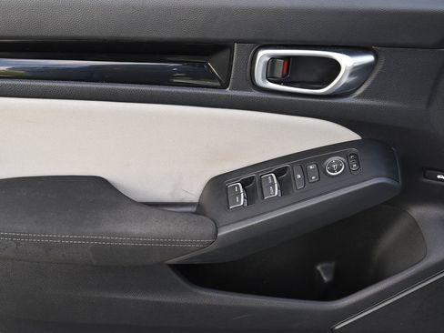 Used 2022 Honda Civic EX image 13