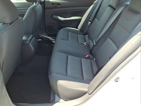 Used 2024 Nissan Altima 2.5 SV FWD image 16