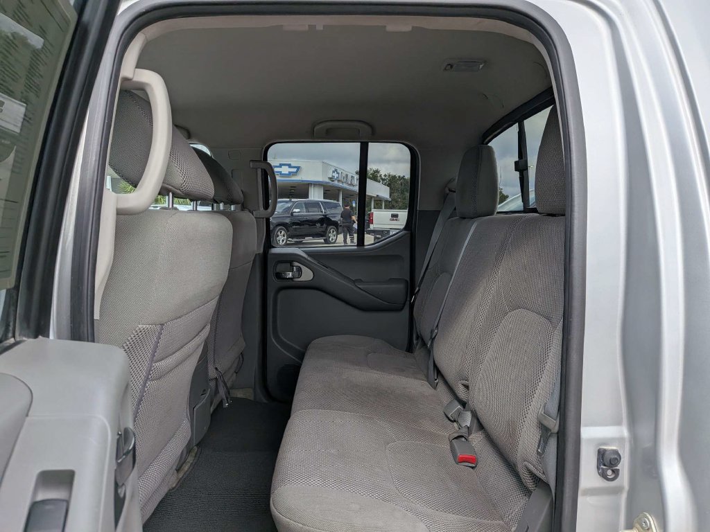 Used 2016 Nissan Frontier SV AWD/4WD image 12
