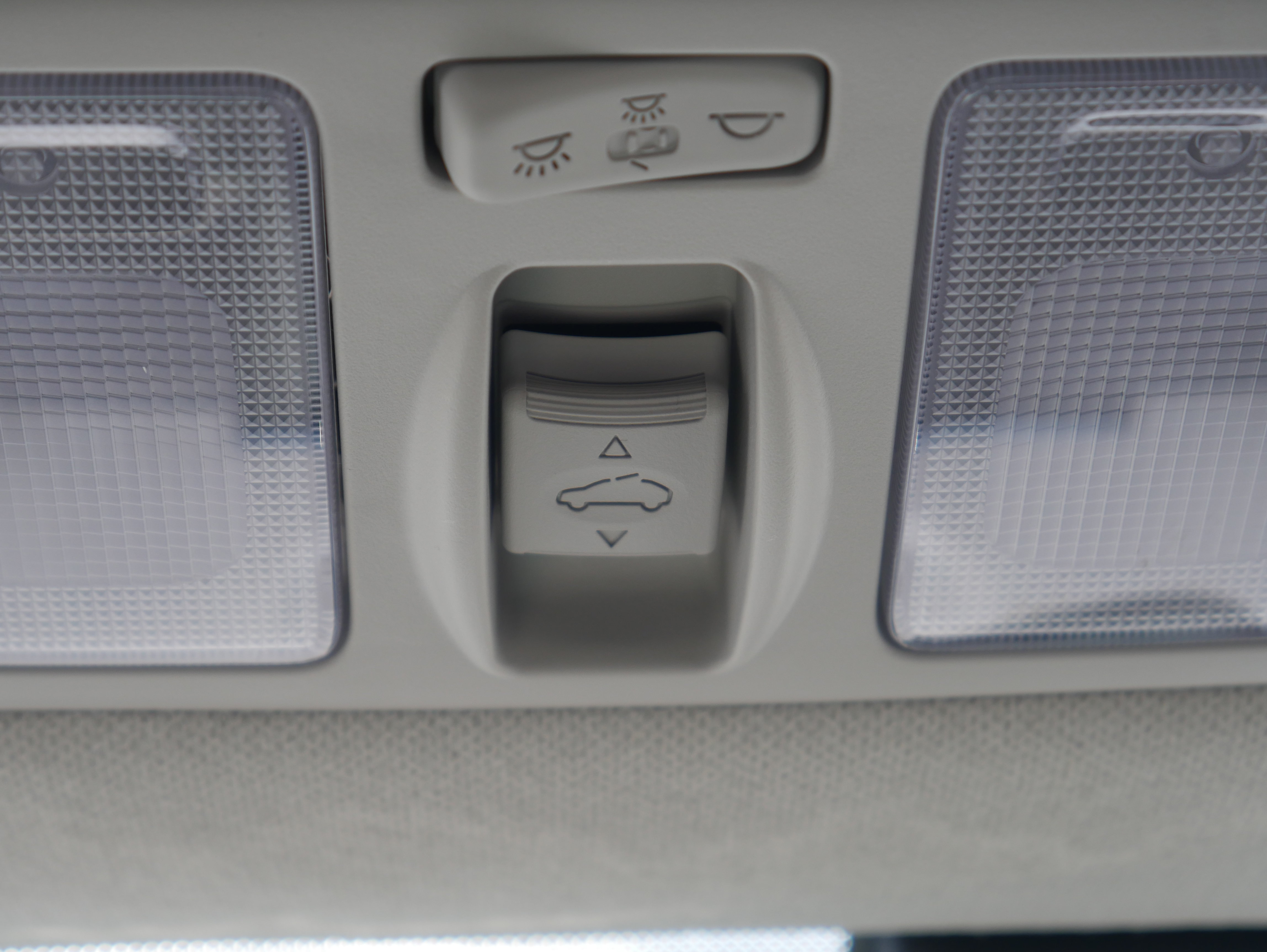 Used 2026 Hyundai Venue SEL FWD image 32
