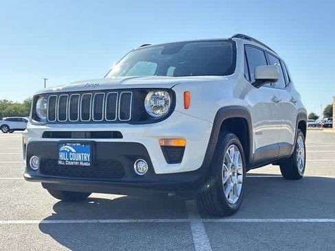 Used 2019 Jeep Renegade Latitude w/ Cold Weather Group AWD/4WD image 11