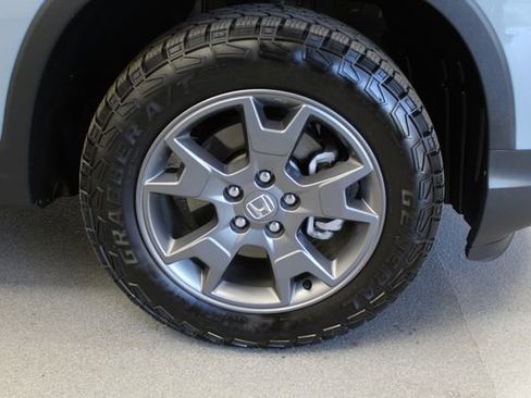 Used 2024 Honda Passport TrailSport image 3