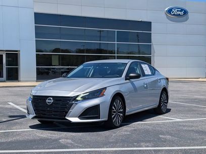 Used 2024 Nissan Altima 2.5 SV