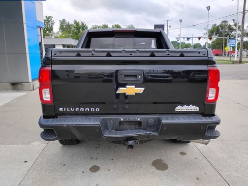 Used 2017 Chevrolet Silverado 1500 High Country w/ High Desert Package AWD/4WD image 15