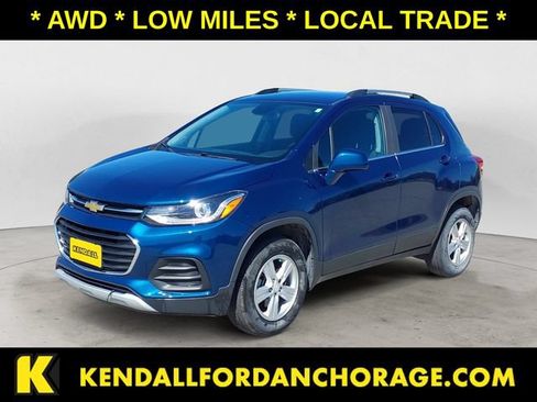 Used 2020 Chevrolet Trax LT AWD/4WD image 1