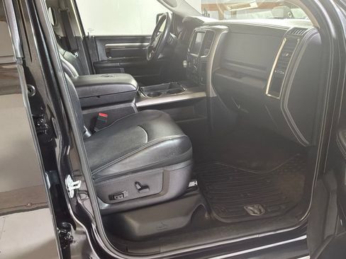 Used 2015 RAM 1500 Sport w/ Black Ram 1500 Sport Group AWD/4WD image 22