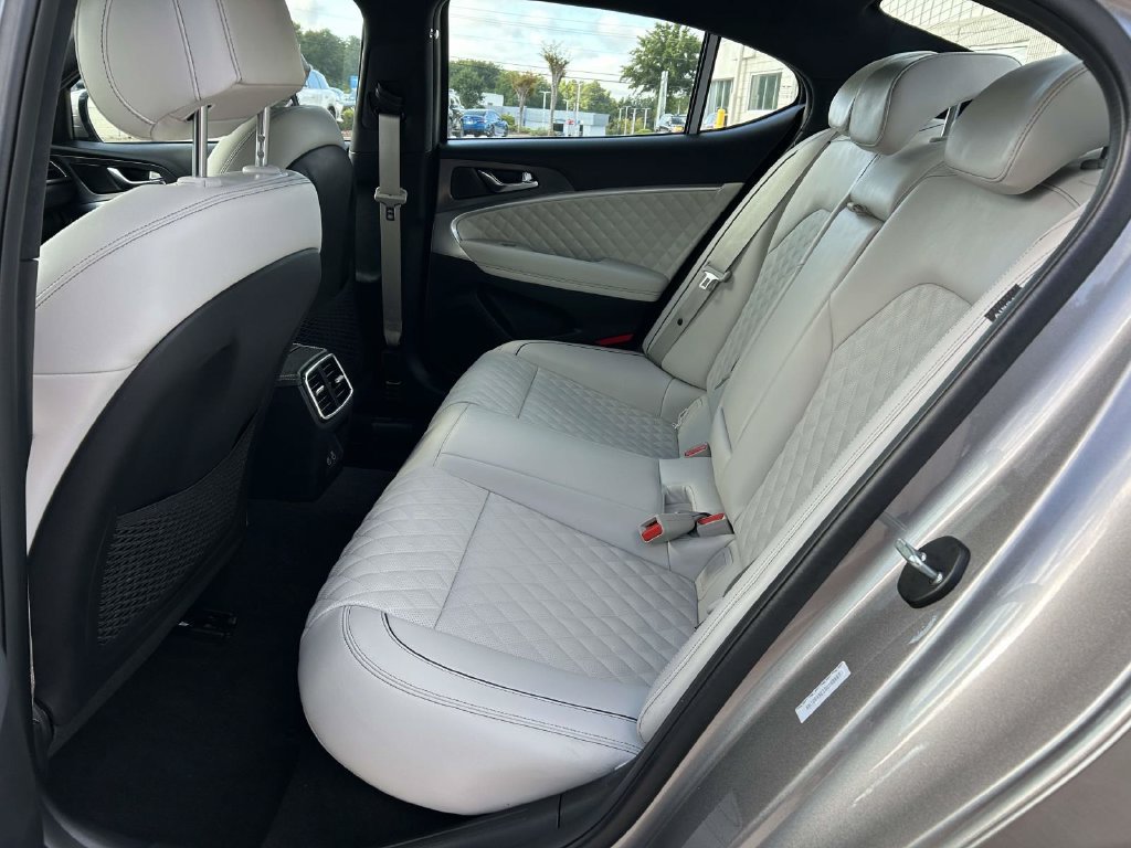 Used 2025 Genesis G70 3.3T Advanced w/ Sport Prestige Package RWD image 10