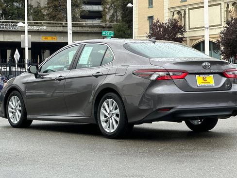 Used 2023 Toyota Camry LE image 6