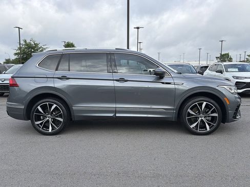 Used 2024 Volkswagen Tiguan SEL R-Line w/ MDO Package, Two-Row AWD/4WD image 6